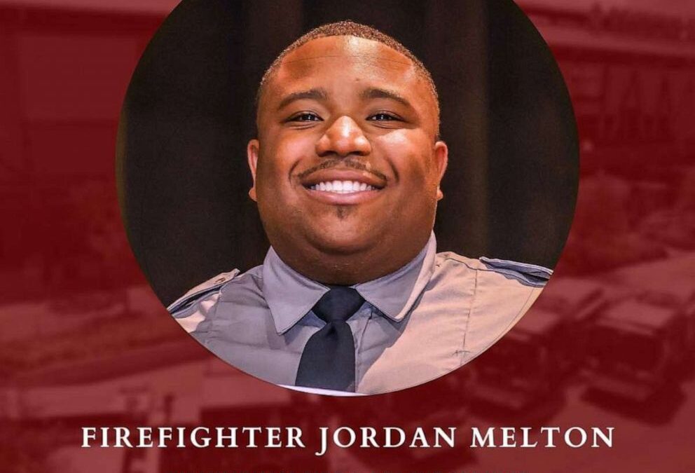 2 Birmingham firefighters shot in potentially targeted attack, suspect at large: Police