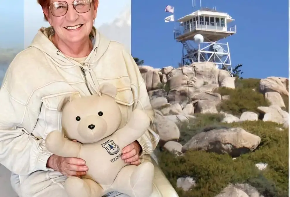 Fire lookout volunteer honored for over 8,000 hours